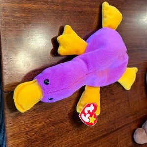 90s original Ty beanie baby, “Patti” the platypus